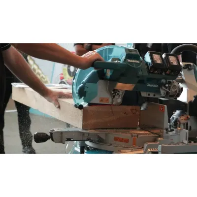 Makita Δισκοπρίονο Πάγκου Ράντιαλ για ξύλο 350mm BL Motor AWS Solo DLS211ZU
