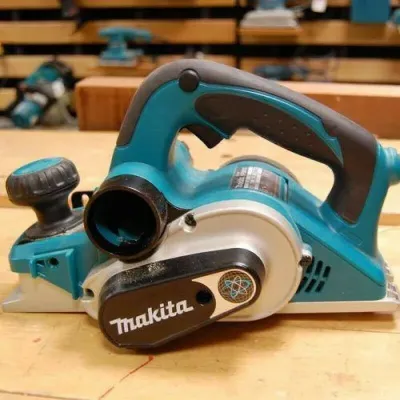 MAKITA ΠΛΑΝΗ 82mm 850W KP0810J