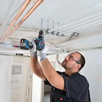 BOSCH GSB 18V-28 Κρουστικό δραπανοκατσάβιδο με 2 μπαταρίες 5,0 Ah Li-Ion 06019H4001