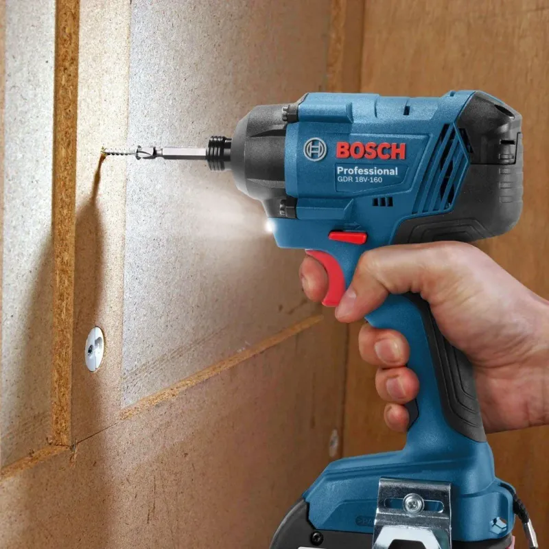 BOSCH ΠΕΡΙΣΤΡΟΦΙΚΟ KΡΟΥΣΤΙΚΟ KΑΤΣΑΒΙΔΙ MΠΑΤΑΡIΑΣ GDR 18 V-160 SOLO L-BOXX 06019G5104