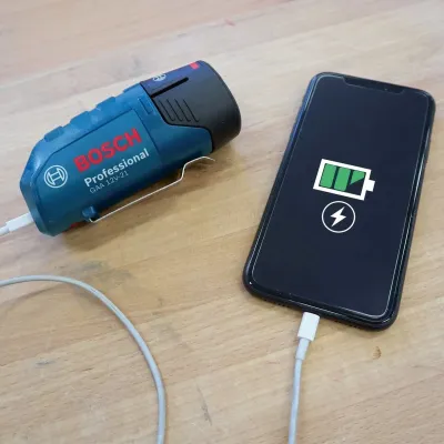BOSCH GAA 12V-21 Professional Φορτιστής USB 0618800079