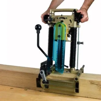 MAKITA 7104L 