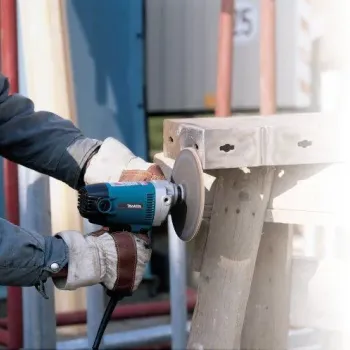 MAKITA GV7000C