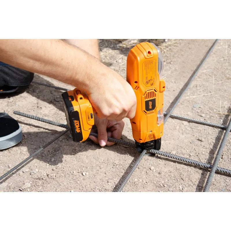 EDMA Δετικό μηχάνημα ράβδων οπλισμού 2 x 14.4V 2Ah 367755